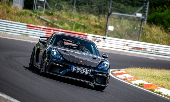 Klassischer BMW für Motorsport und Trackday-Vorbereitung